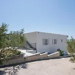 Nice Apartment In Makarska With Wifi
