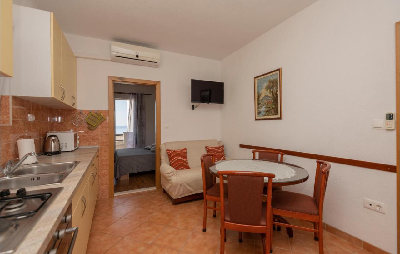 In With Wifi Apartment Makarska